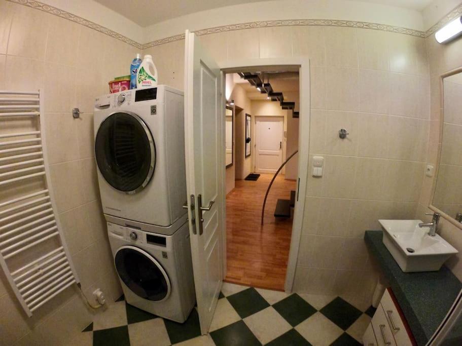 Huge Two Floor Apartment On The Park Colonnade With Free Parking For One Car, 160 Sqm Karlovy Vary Exterior photo