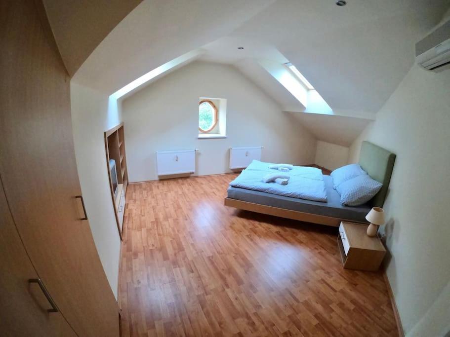 Huge Two Floor Apartment On The Park Colonnade With Free Parking For One Car, 160 Sqm Karlovy Vary Exterior photo